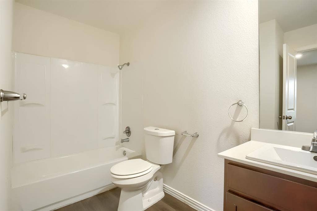 1900 N 17th Street, Waco, TX 76707 1900 N 17th Street, Waco, TX 76707