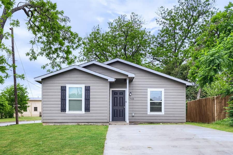Property photo for 1900 N 17th Street, Waco, TX