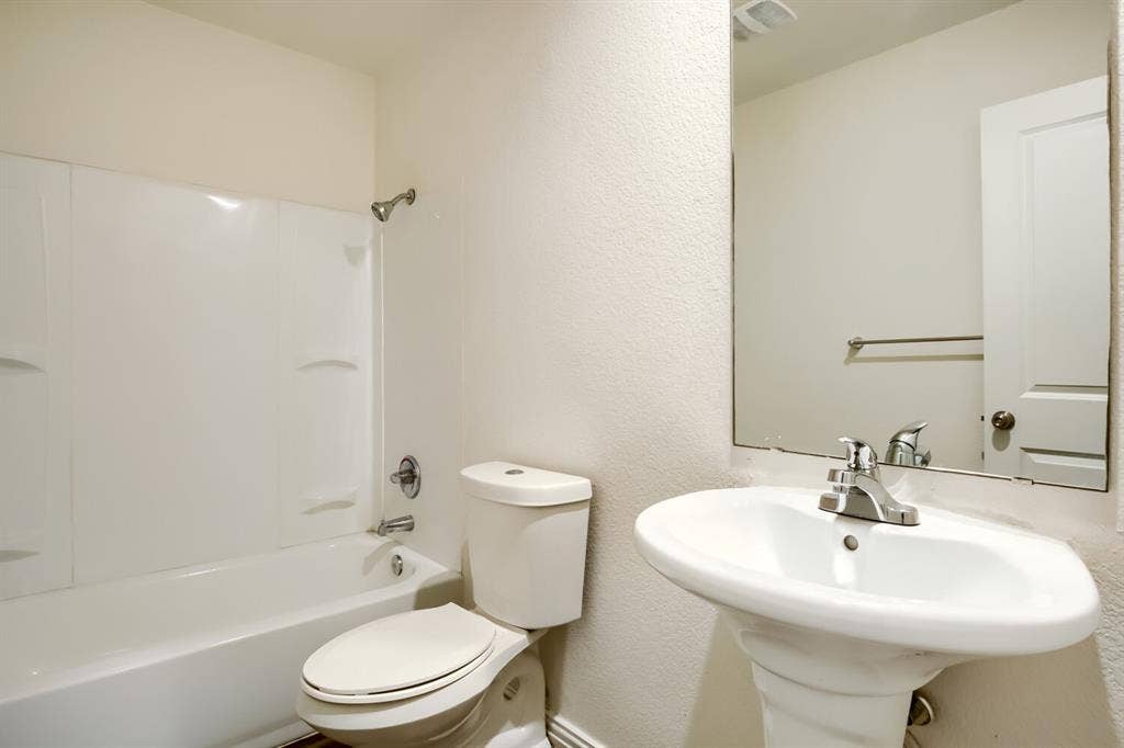 1900 N 17th Street, Waco, TX 76707 1900 N 17th Street, Waco, TX 76707