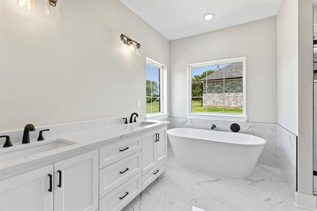 13827 Luka Lane, Tyler, TX 75704 13827 Luka Lane, Tyler, TX 75704