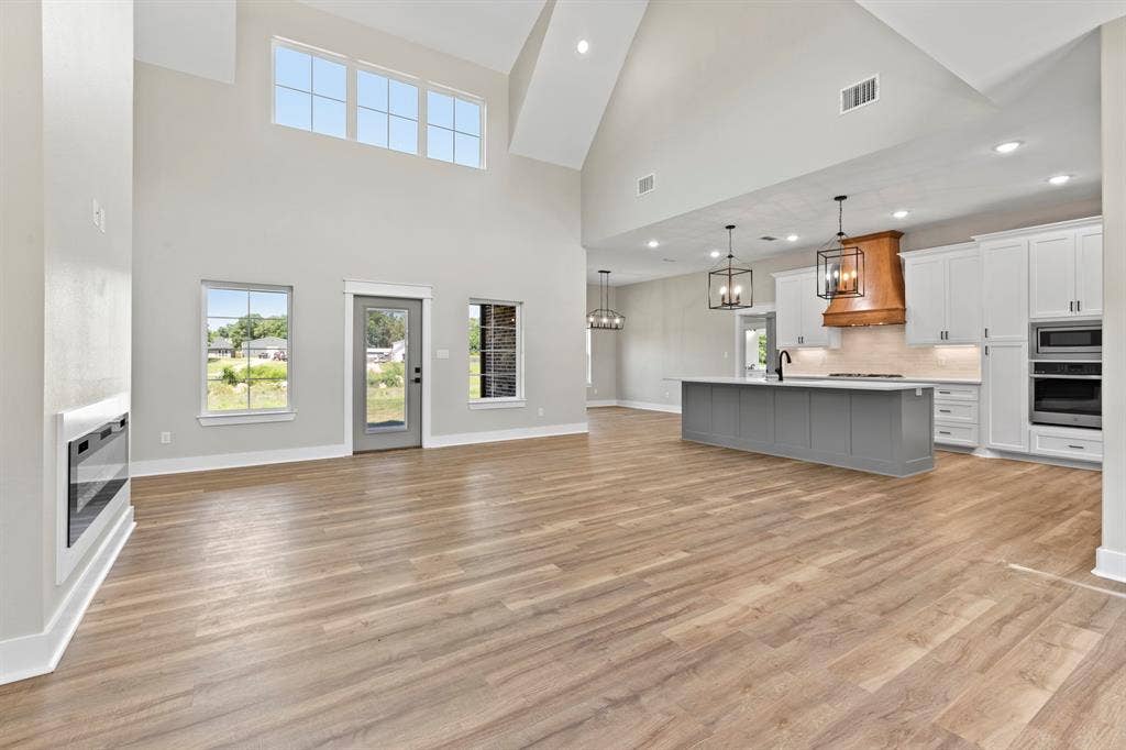 13827 Luka Lane, Tyler, TX 75704 13827 Luka Lane, Tyler, TX 75704