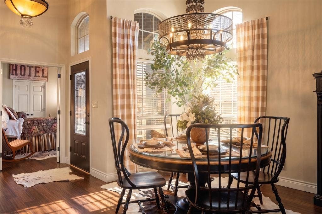 703 N Avalon Court, Granbury, TX 76048 703 N Avalon Court, Granbury, TX 76048