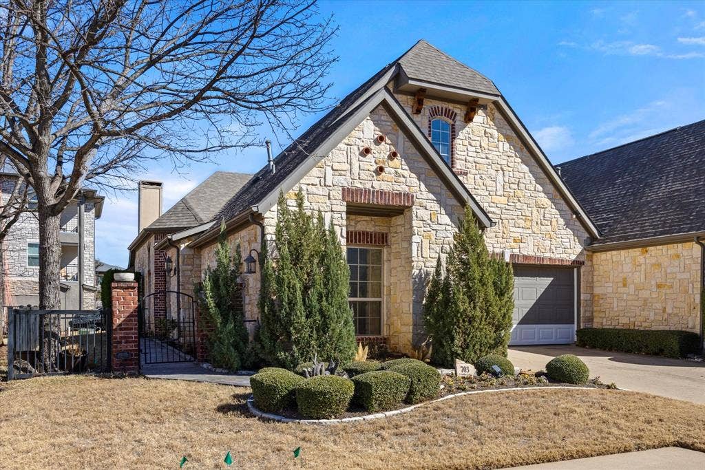 703 N Avalon Court, Granbury, TX 76048 703 N Avalon Court, Granbury, TX 76048