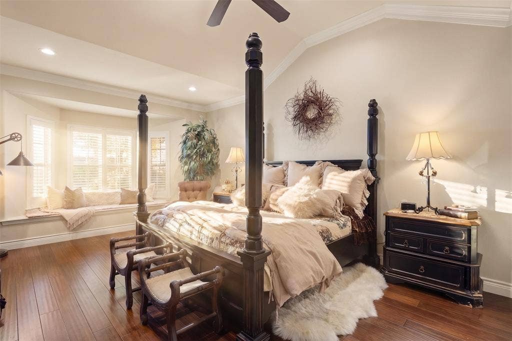 703 N Avalon Court, Granbury, TX 76048 703 N Avalon Court, Granbury, TX 76048