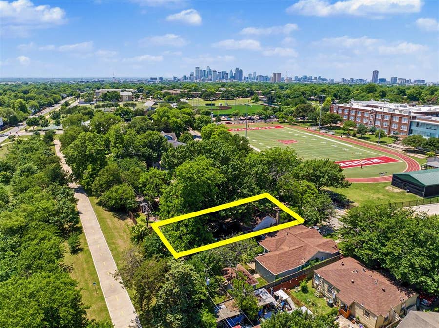 Property photo for 6322 Covington Lane, Dallas, TX