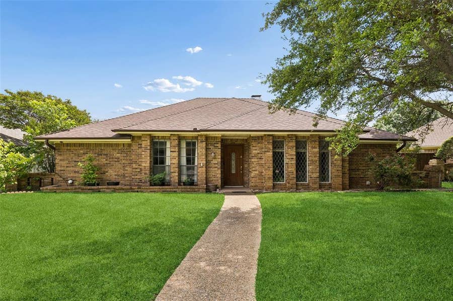 Property photo for 1720 Danube Lane, Plano, TX