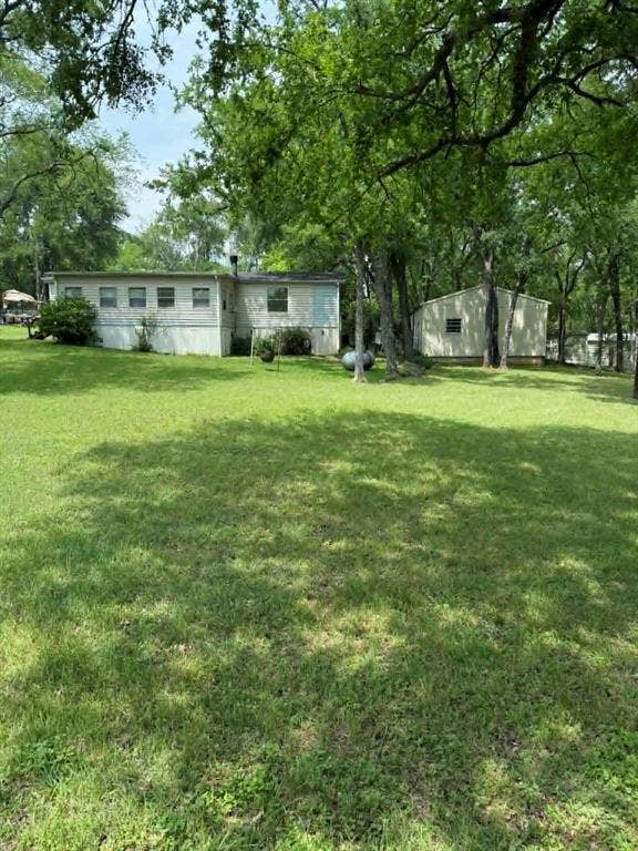 Property photo for 220 Hollyglen Street, Gun Barrel City, TX