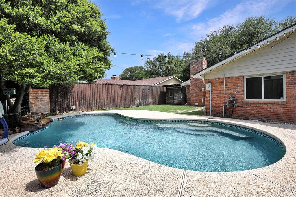1113 Mossvine Drive, Plano, TX 75023 1113 Mossvine Drive, Plano, TX 75023