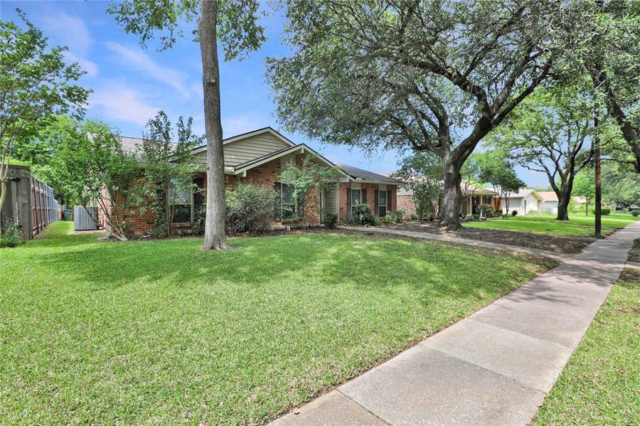 Property photo for 1113 Mossvine Drive, Plano, TX