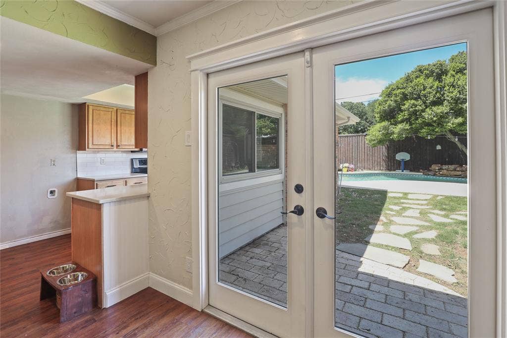 1113 Mossvine Drive, Plano, TX 75023 1113 Mossvine Drive, Plano, TX 75023
