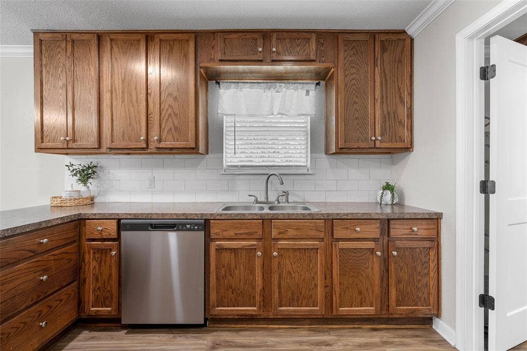 154 Longhorn Parkway, Axtell, TX 76624 154 Longhorn Parkway, Axtell, TX 76624