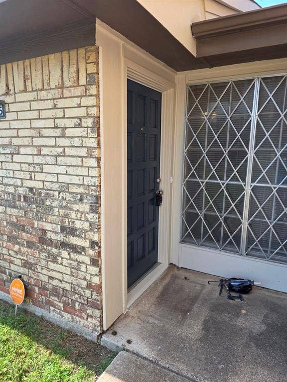 Property photo for 1515 Britainway Lane, Dallas, TX