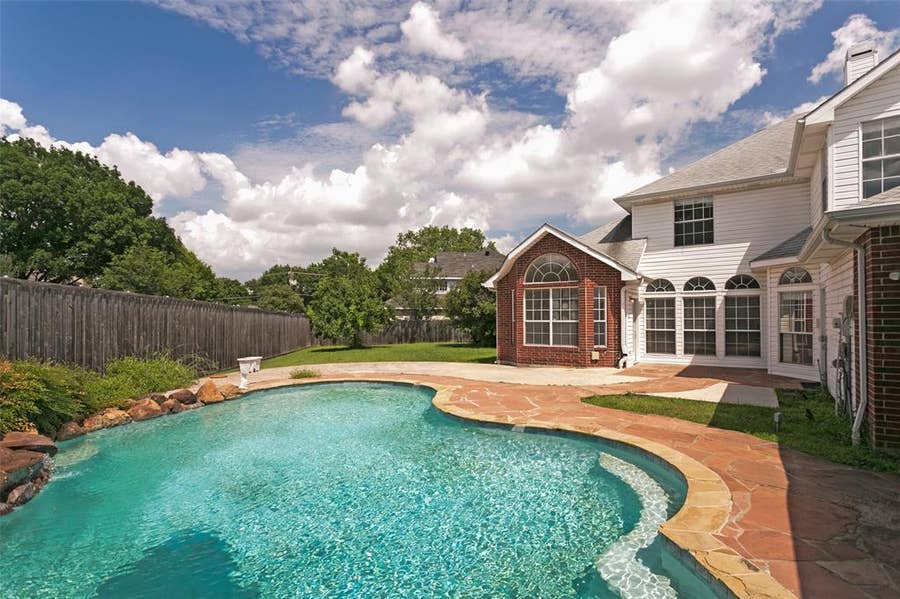 Property photo for 2 Oxford Circle, Allen, TX