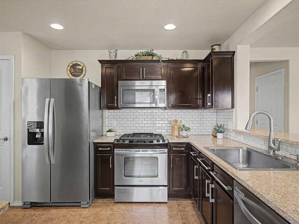7975 Estancia Drive, Frisco, TX 75036 7975 Estancia Drive, Frisco, TX 75036