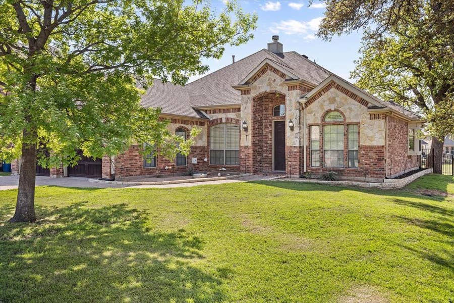 Property photo for 12245 Fairway Meadows Drive, Fort Worth, TX