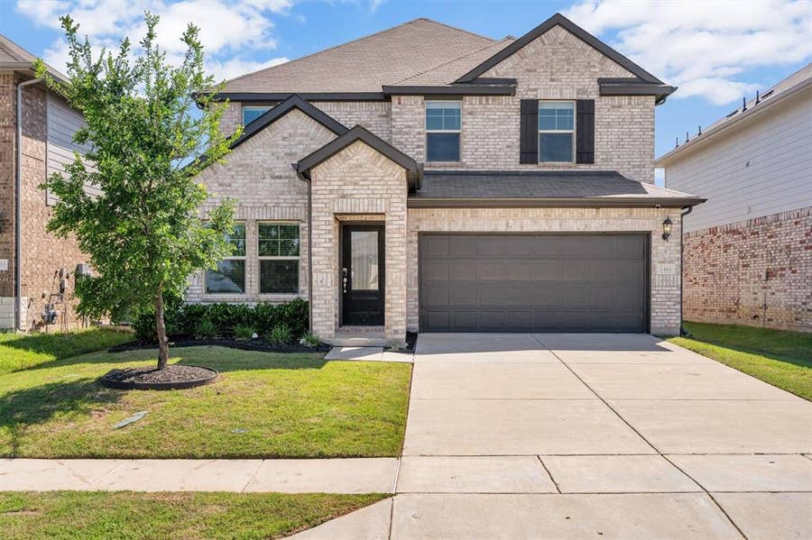 Property photo for 1405 Rolling Fox Drive, Forney, TX