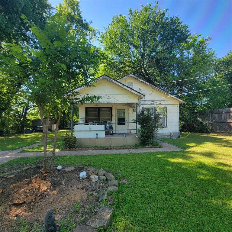 Property photo for 614 Stafford Drive, Seagoville, TX
