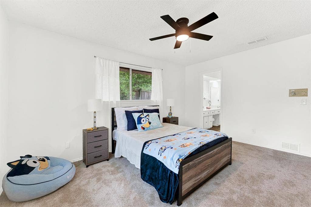 1908 Edgewater Drive, Plano, TX 75075 Oversized bedroom with double closets for extra storage,