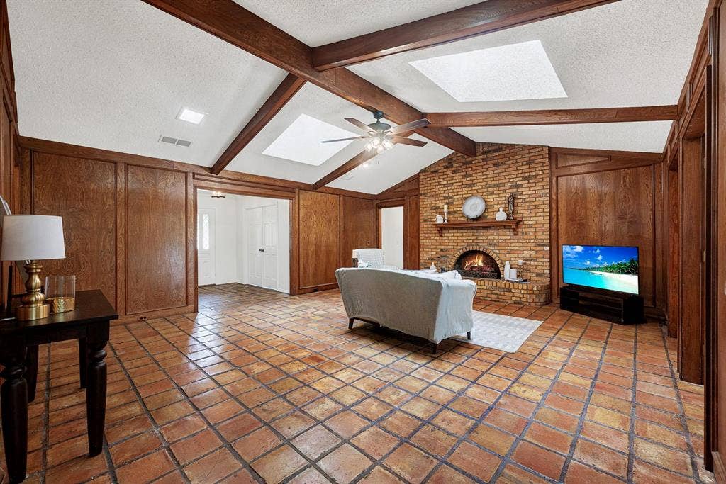 1908 Edgewater Drive, Plano, TX 75075 Vaulted ceiling with skylights to add natural light throughout the day.
