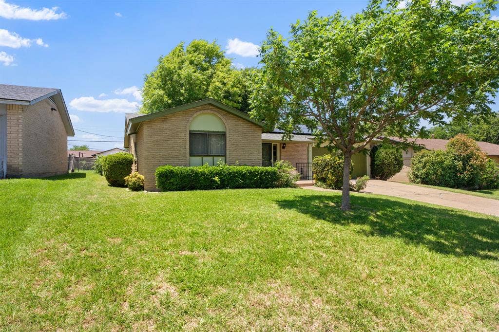 8105 Silverdale Drive, Dallas, TX 75232 8105 Silverdale Drive, Dallas, TX 75232
