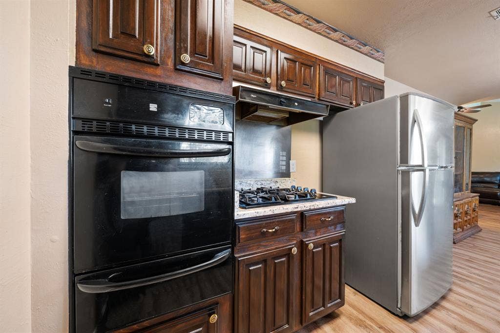 8105 Silverdale Drive, Dallas, TX 75232 8105 Silverdale Drive, Dallas, TX 75232