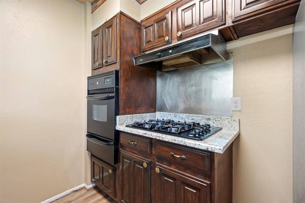8105 Silverdale Drive, Dallas, TX 75232 8105 Silverdale Drive, Dallas, TX 75232