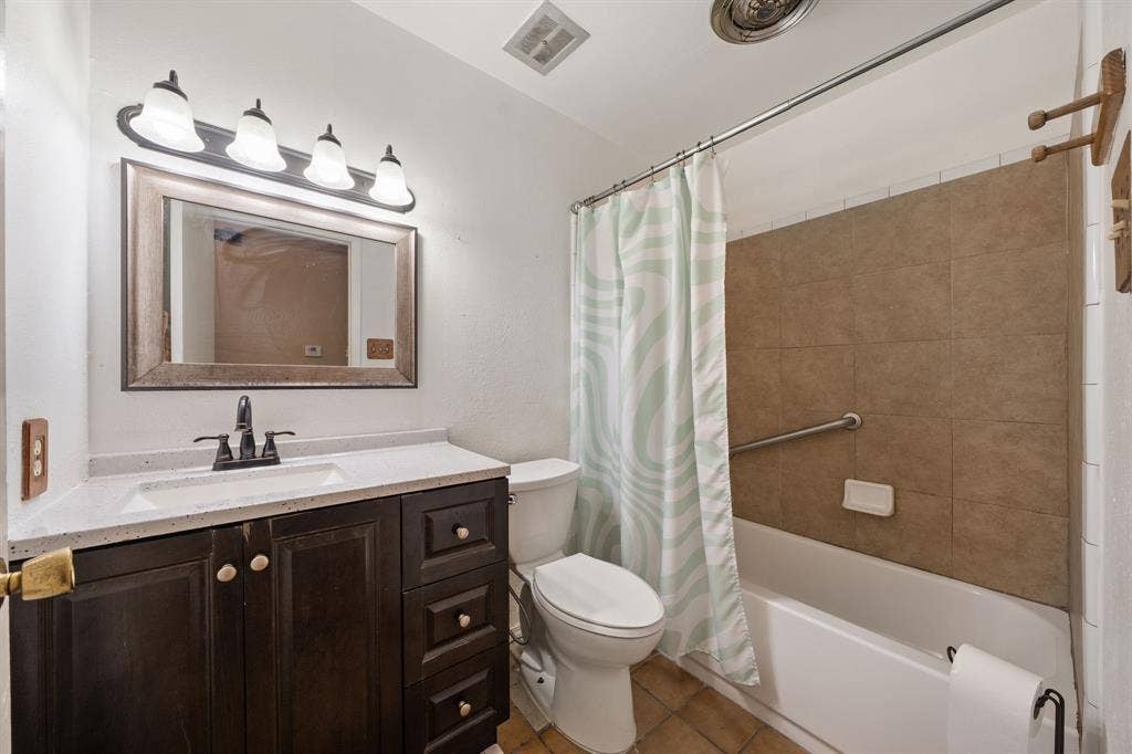 8105 Silverdale Drive, Dallas, TX 75232 8105 Silverdale Drive, Dallas, TX 75232