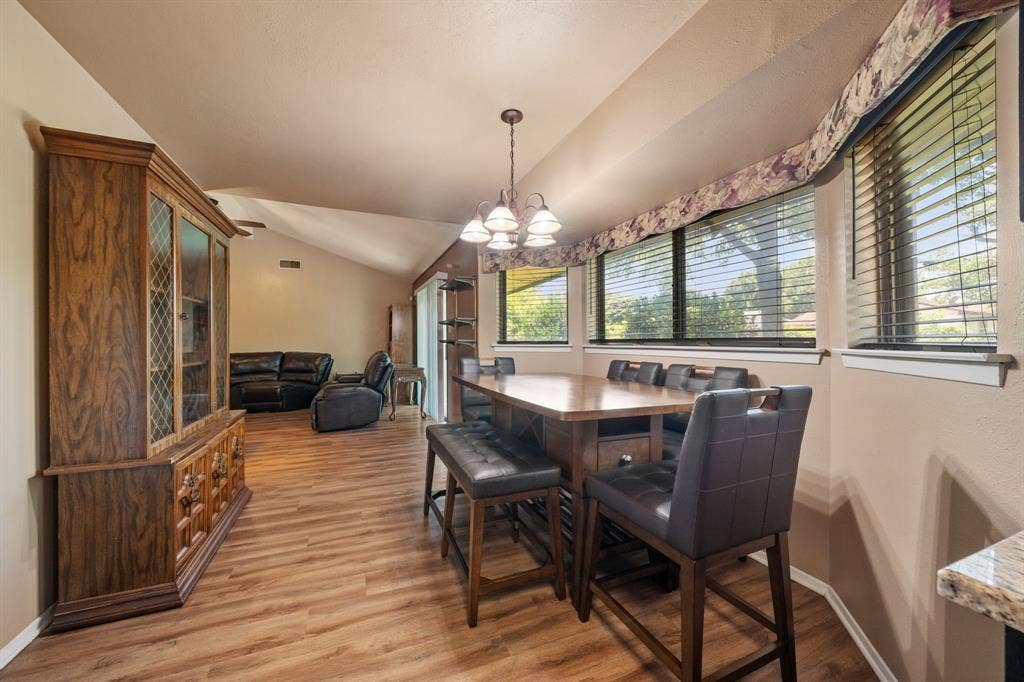 8105 Silverdale Drive, Dallas, TX 75232 8105 Silverdale Drive, Dallas, TX 75232