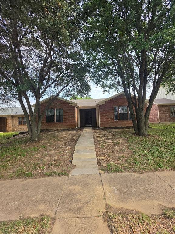 Property photo for 725 Trinity Lane, Dallas, TX