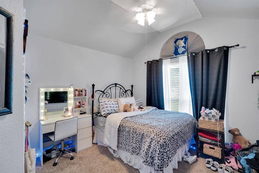 1605 S 3rd Street, Midlothian, TX 76065