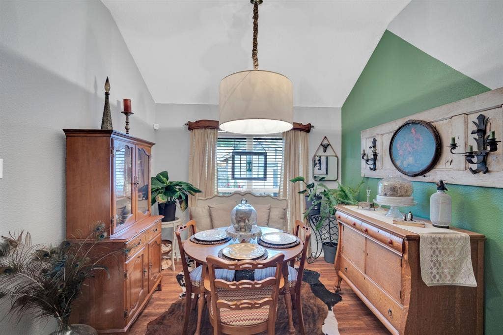 1605 S 3rd Street, Midlothian, TX 76065