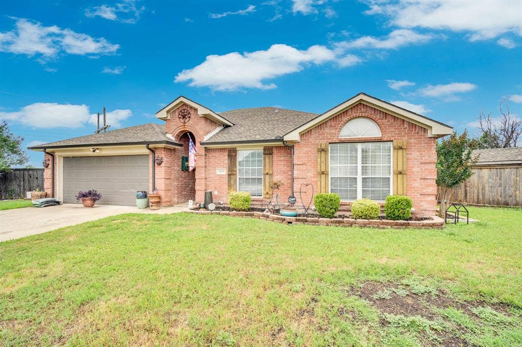 3 bedrooms + office, 2 bathrooms