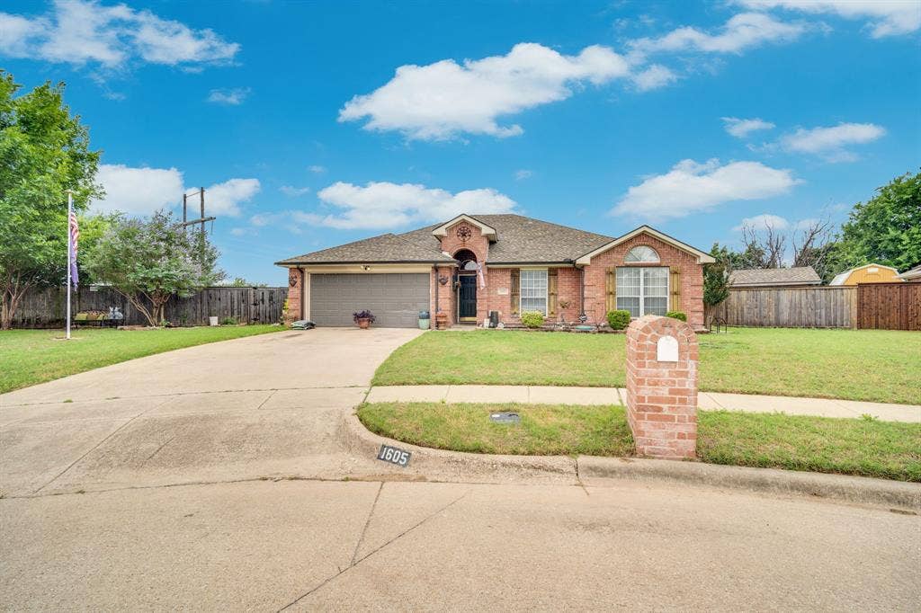 Great location in the center of Midlothian