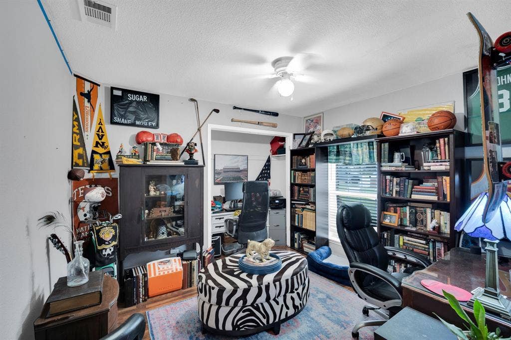 1605 S 3rd Street, Midlothian, TX 76065
