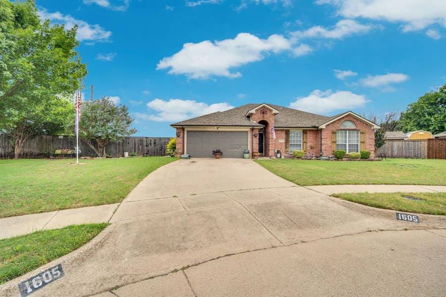 Property photo for 1605 S 3rd Street, Midlothian, TX