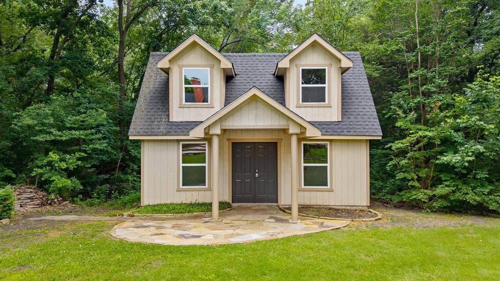 5 Meadowbrook Circle, Melissa, TX 75454 Accessory dwelling unit.