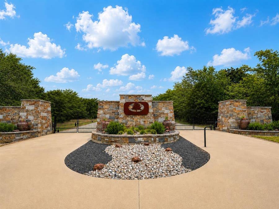 Property photo for 109 LAKEVIEW Trail, Mabank, TX