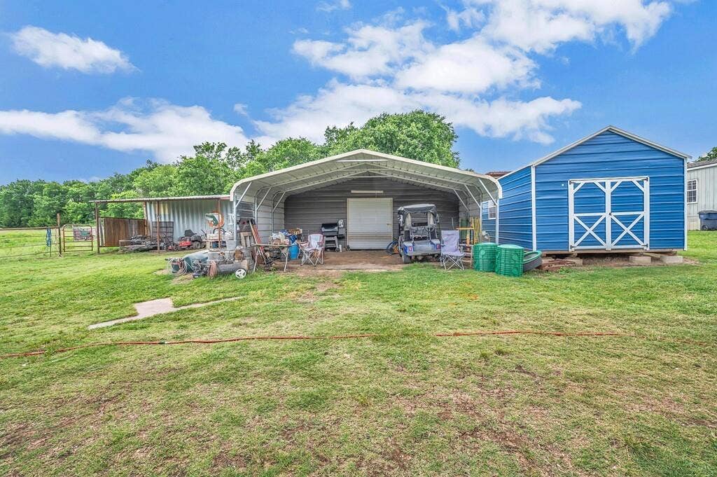 1176 Blue Cut Road N, McGregor, TX 76657 1176 Blue Cut Road N, McGregor, TX 76657