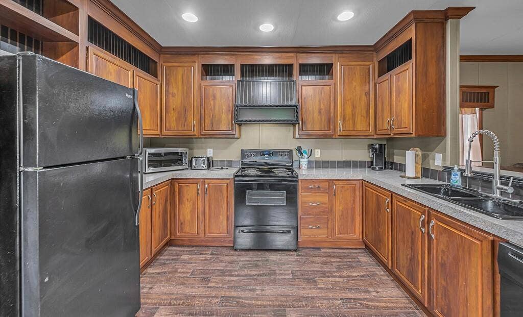 1176 Blue Cut Road N, McGregor, TX 76657 1176 Blue Cut Road N, McGregor, TX 76657