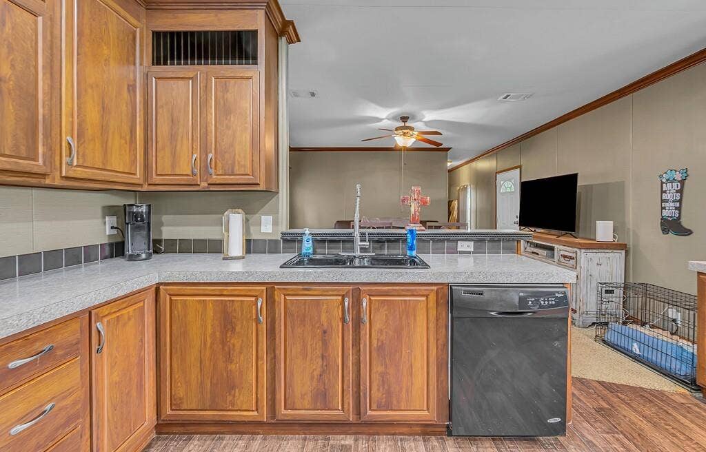 1176 Blue Cut Road N, McGregor, TX 76657 1176 Blue Cut Road N, McGregor, TX 76657