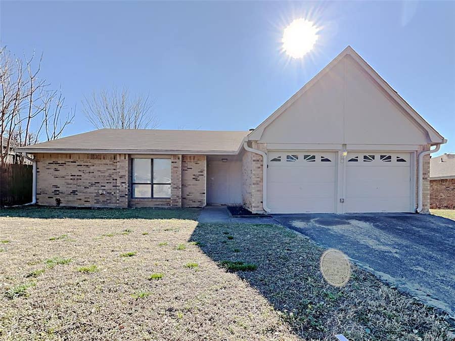 Property photo for 3404 Vine Ridge, Bedford, TX