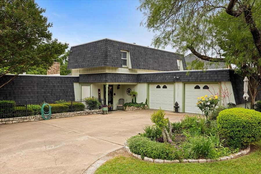 Property photo for 5007 Comanche Drive, Granbury, TX