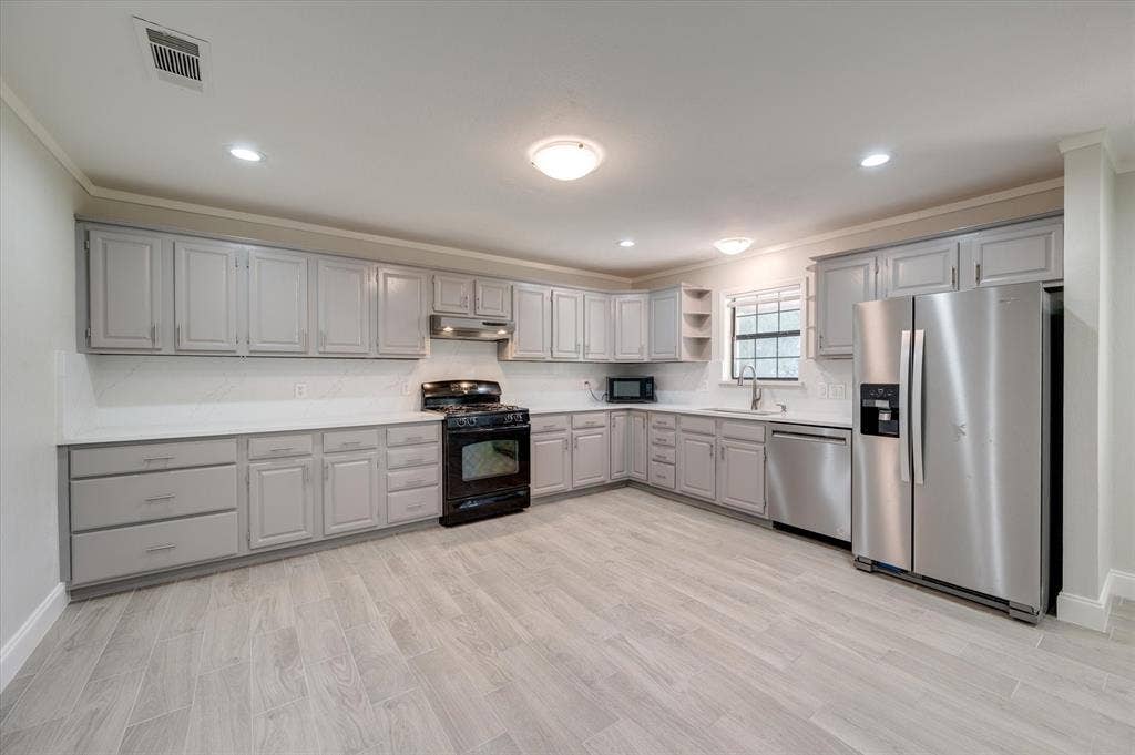304 Oak Drive, Argyle, TX 76226