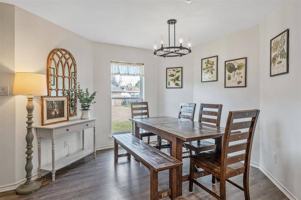 300 Rash Lane, Terrell, TX 75160 300 Rash Lane, Terrell, TX 75160
