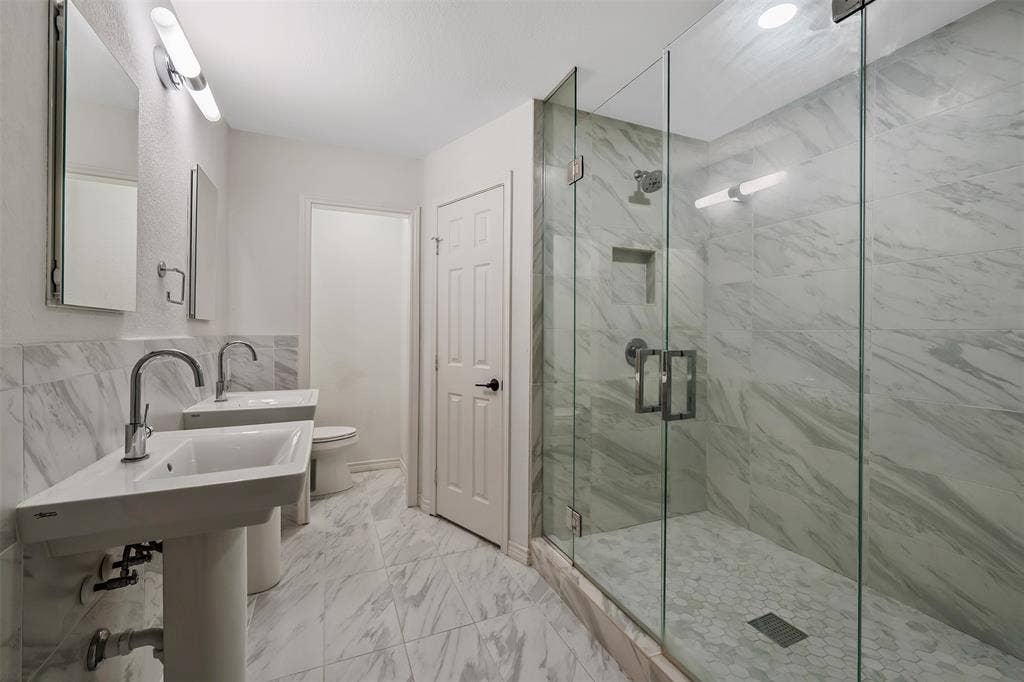 300 Rash Lane, Terrell, TX 75160 300 Rash Lane, Terrell, TX 75160