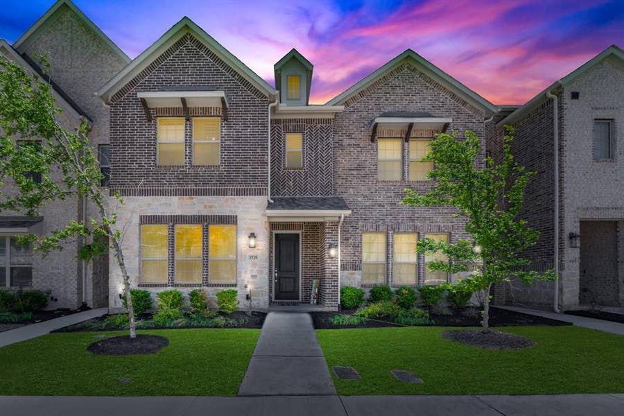 Property photo for 1526 Windermere Way, Farmers Branch, TX