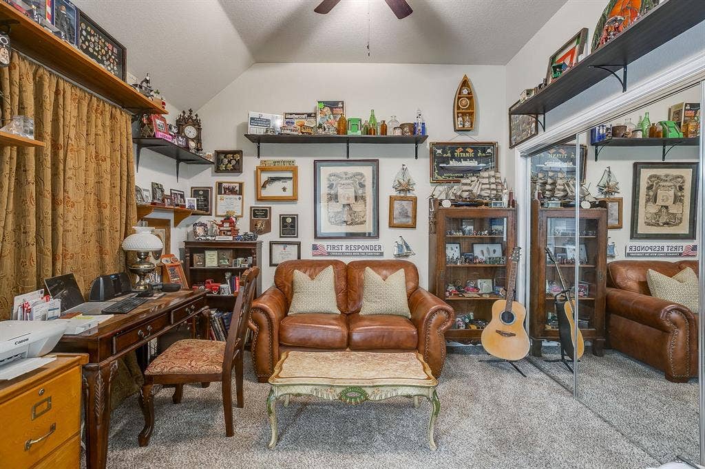 1316 Meadowlakes, Azle, TX 76020 Sitting room of master suite makes a nice office or hobby room.