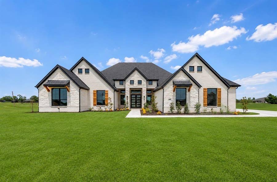 Property photo for 119 Endowment Lane, McLendon Chisholm, TX