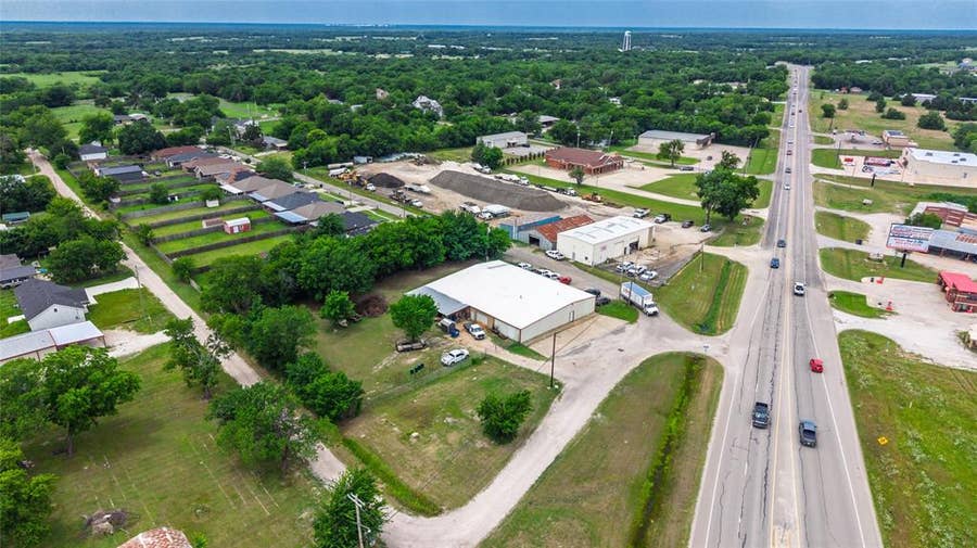Property photo for 203 Norton Street, Lone Oak, TX