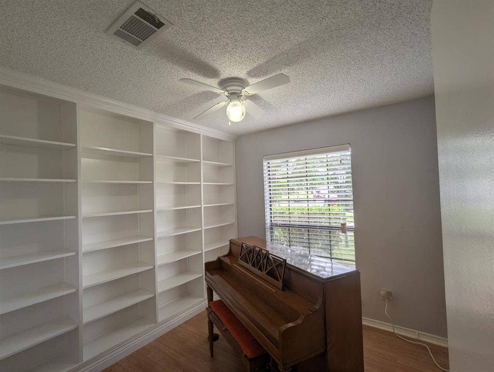3818 Missouri Street, Sachse, TX 75048 3818 Missouri Street, Sachse, TX 75048